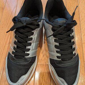 Steve Madden, men's size 10, in Silver